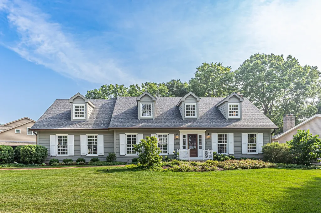 991 Huntleigh Drive Naperville IL 60540
