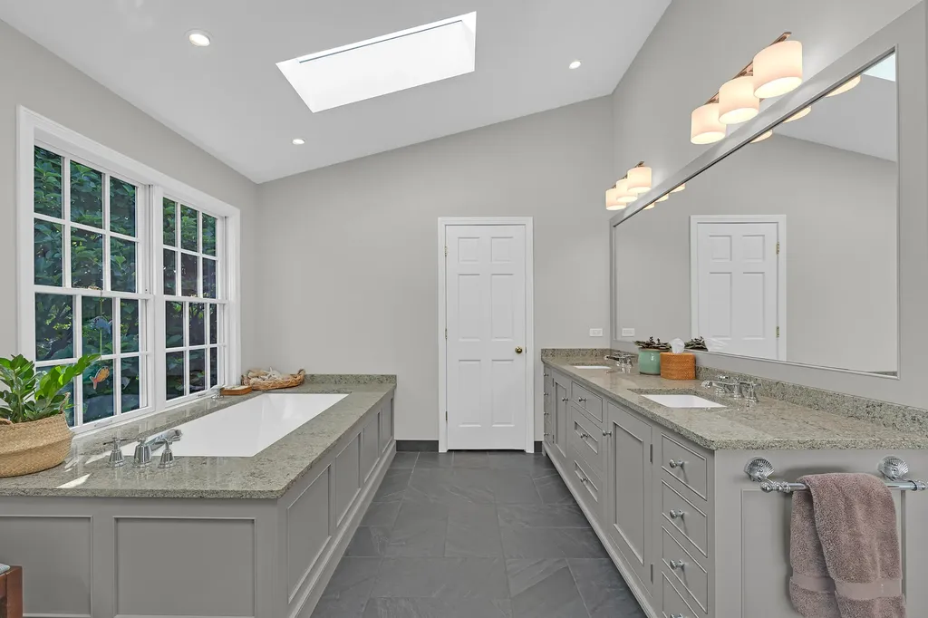 991 Huntleigh Drive Naperville IL 60540