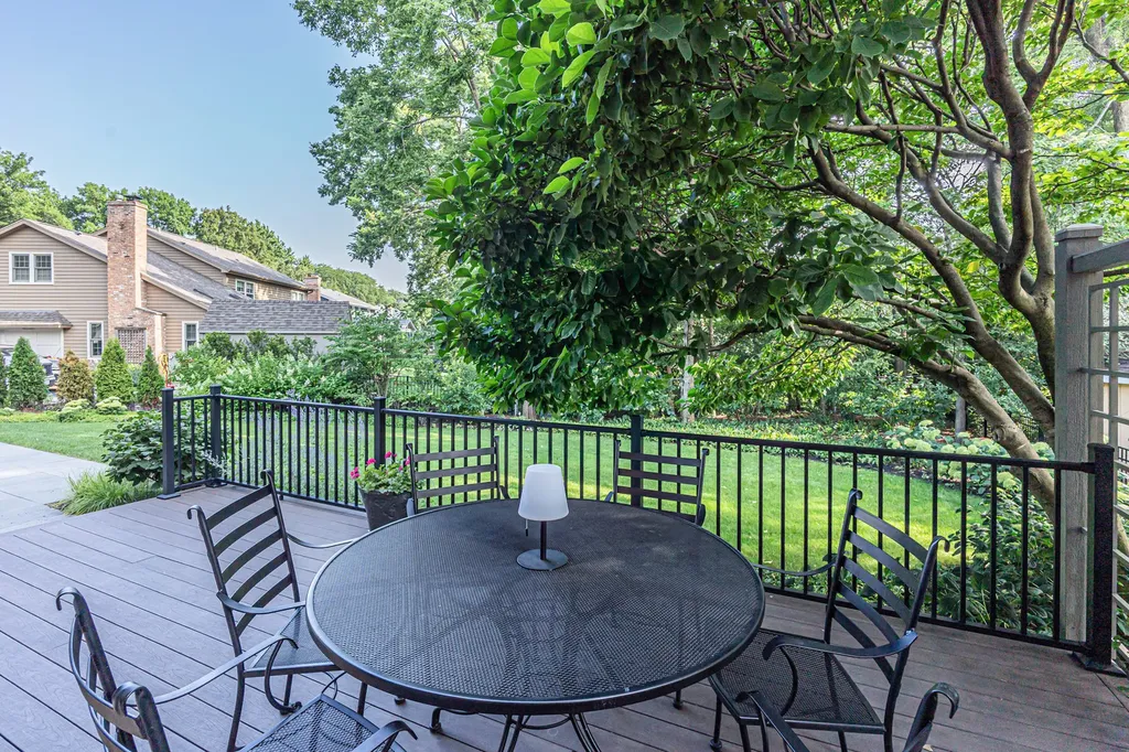 991 Huntleigh Drive Naperville IL 60540