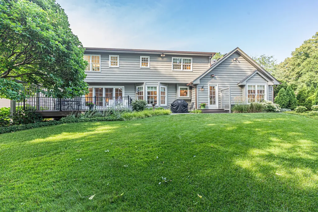 991 Huntleigh Drive Naperville IL 60540