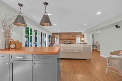 991 Huntleigh Drive Naperville IL 60540