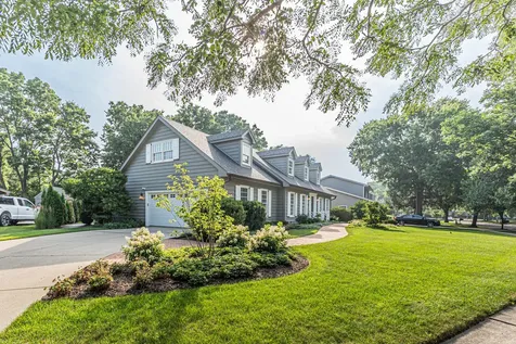 991 Huntleigh Drive Naperville IL 60540