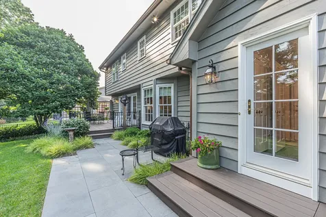 991 Huntleigh Drive Naperville IL 60540