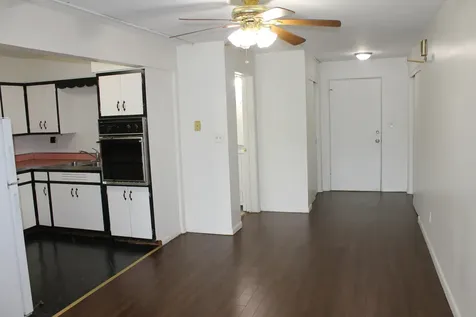 715 East State Street Geneva IL 60134
