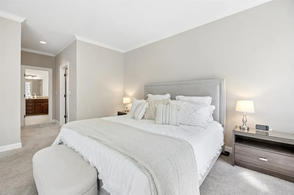 1015 White Pine Lane Western Springs IL 60558