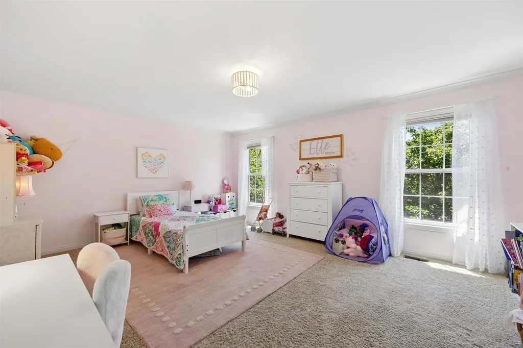 1015 White Pine Lane Western Springs IL 60558