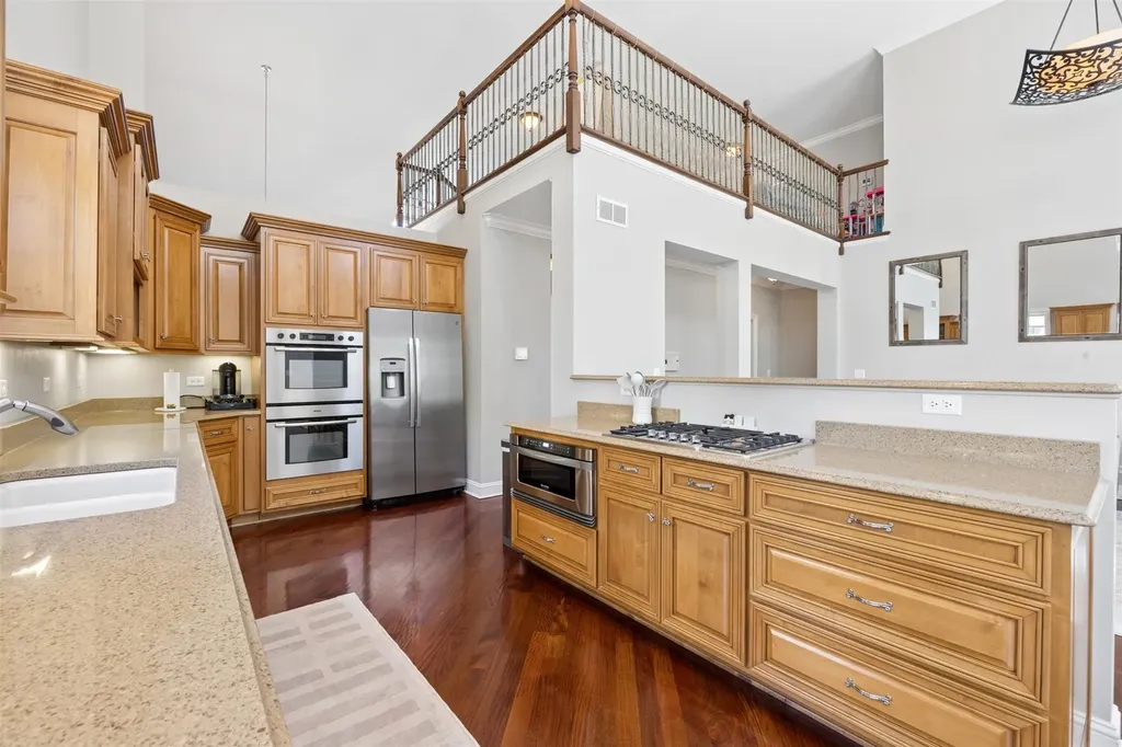 1015 White Pine Lane Western Springs IL 60558