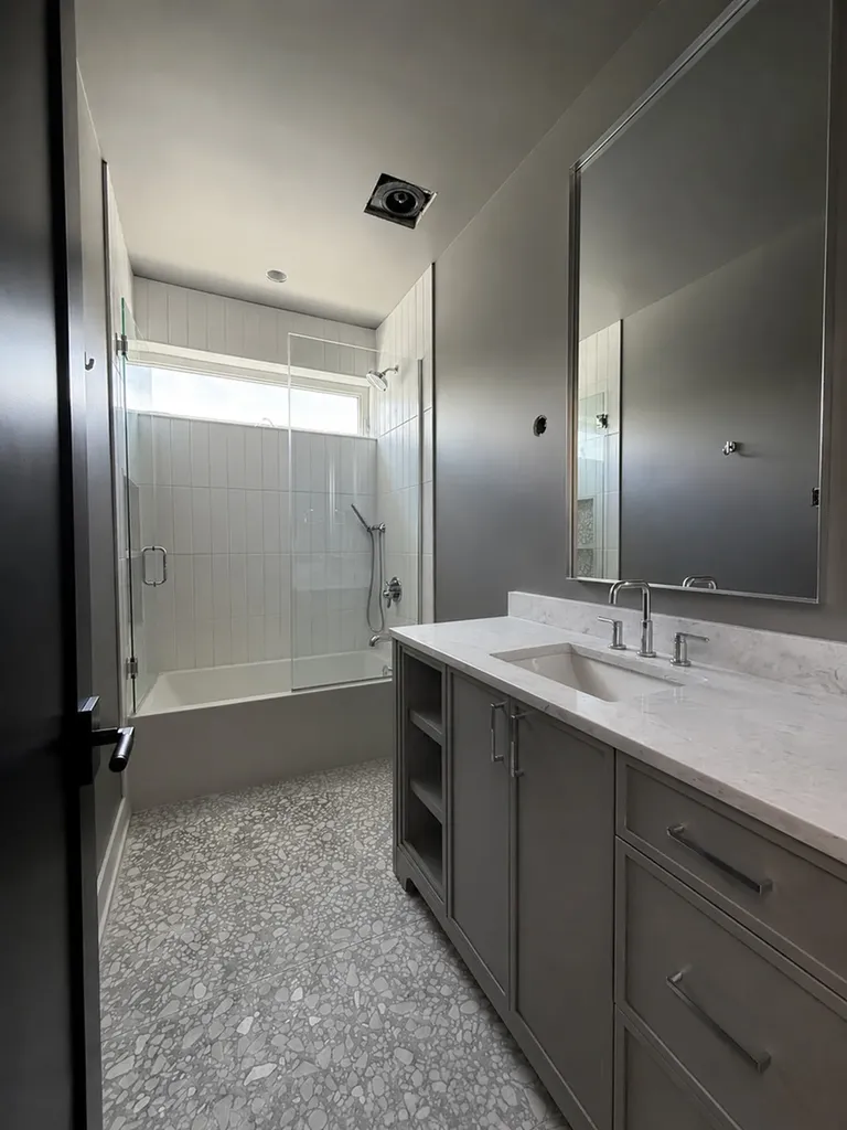 1830 North Saint Louis Avenue Chicago IL 60647