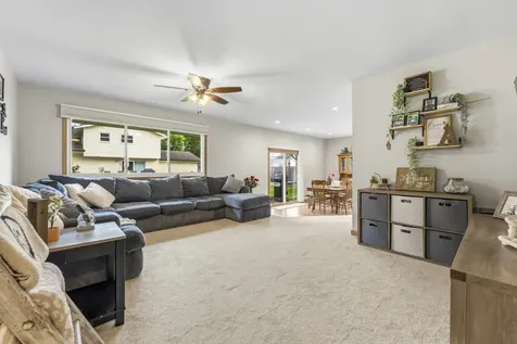 927 East Sayles Drive Palatine IL 60074