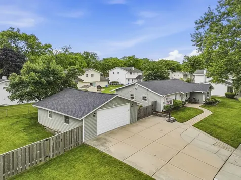 927 East Sayles Drive Palatine IL 60074