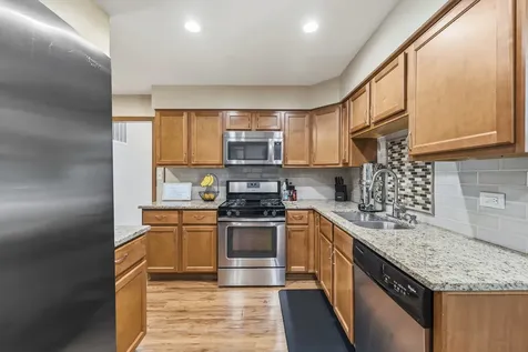 927 East Sayles Drive Palatine IL 60074