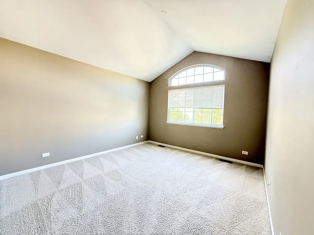 2307 Stoughton Drive Aurora IL 60502