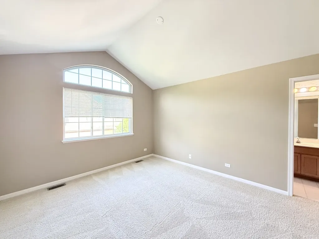2307 Stoughton Drive Aurora IL 60502