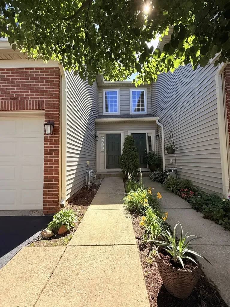 2307 Stoughton Drive Aurora IL 60502