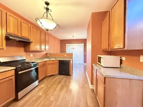 2307 Stoughton Drive Aurora IL 60502