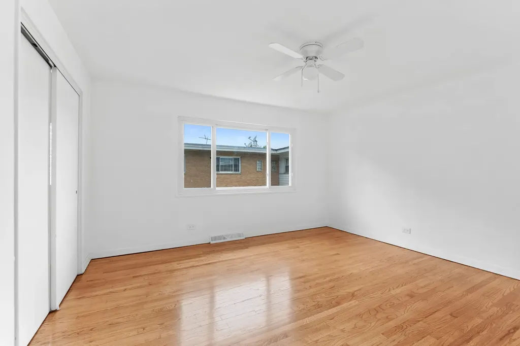 4864 Carol Street Skokie IL 60077