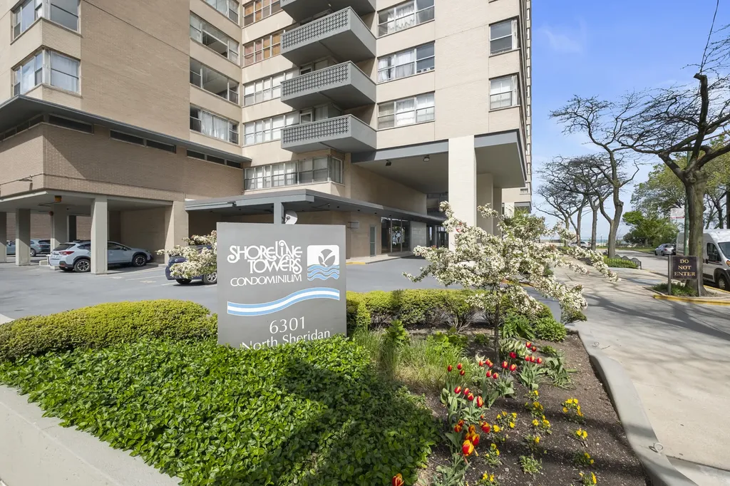 6301 North Sheridan Road Chicago IL 60660