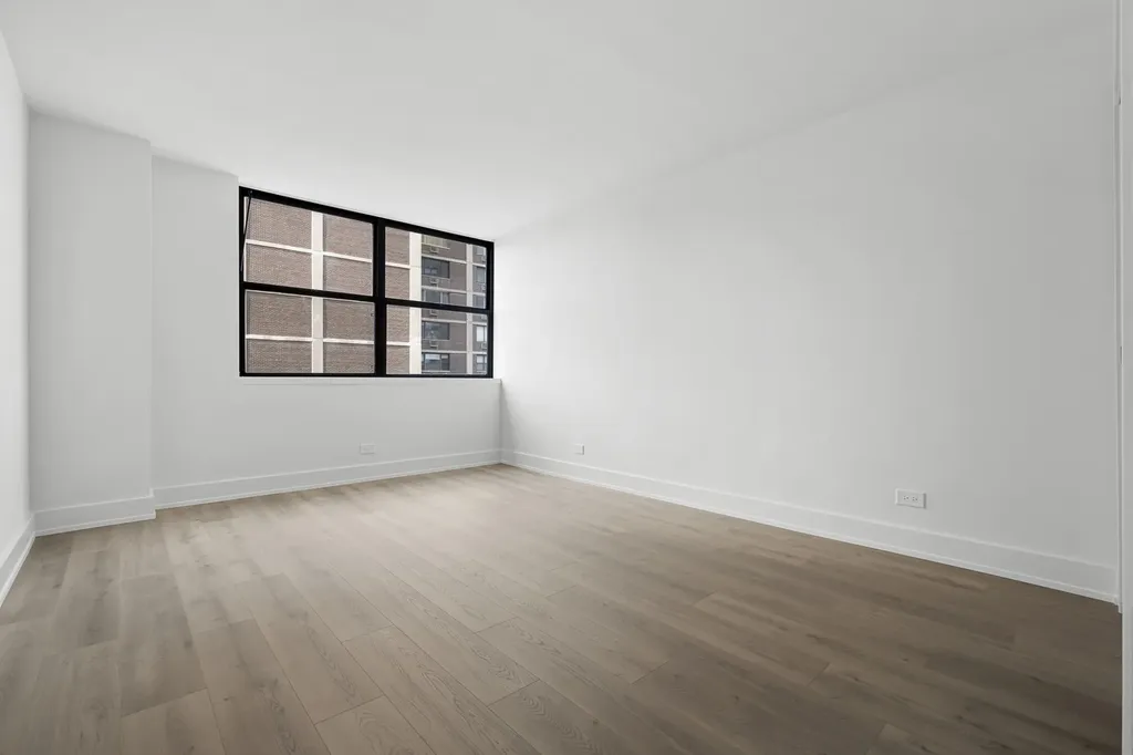 6301 North Sheridan Road Chicago IL 60660