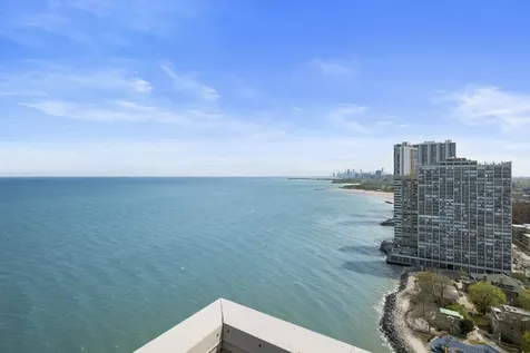 6301 North Sheridan Road Chicago IL 60660