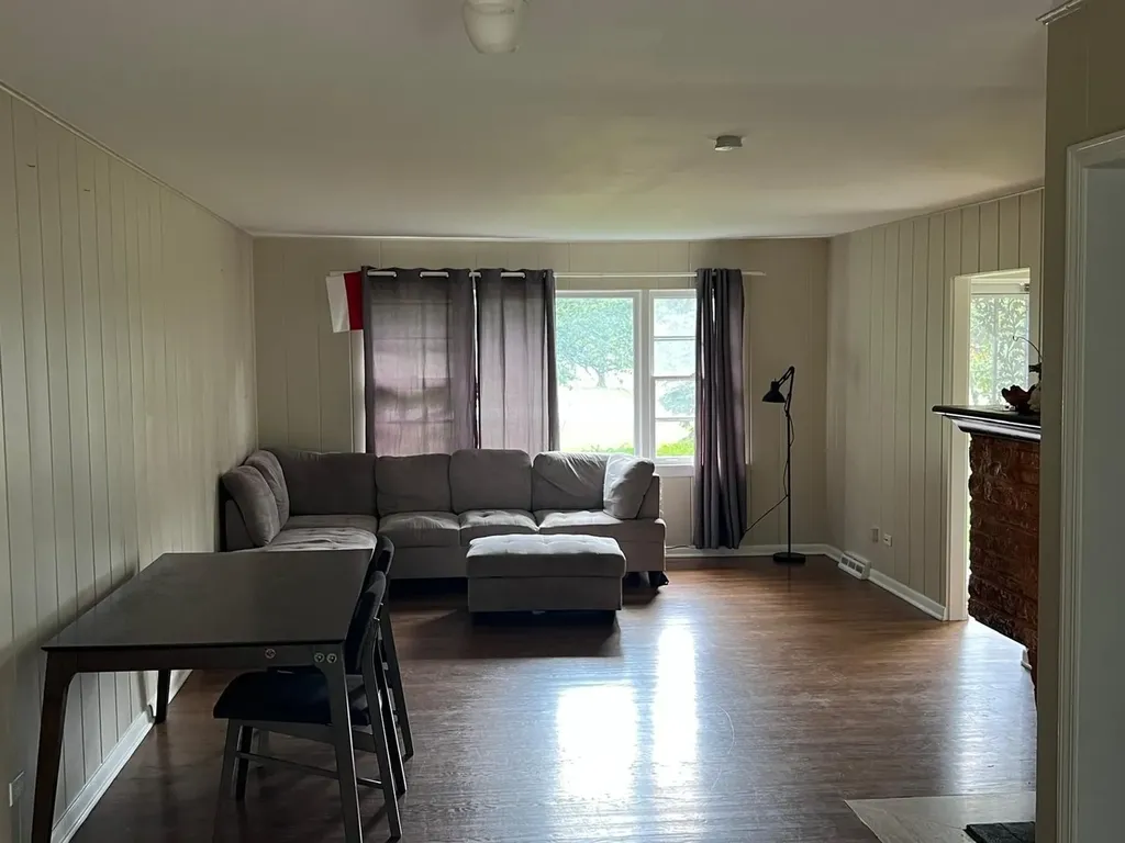 6536 South Ridge Road Westmont IL 60559