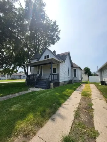 902 Madison Street Streator IL 61364