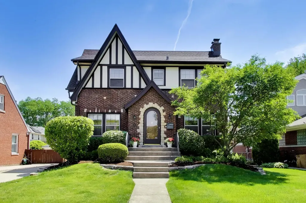 125 North Peck Avenue La Grange IL 60525