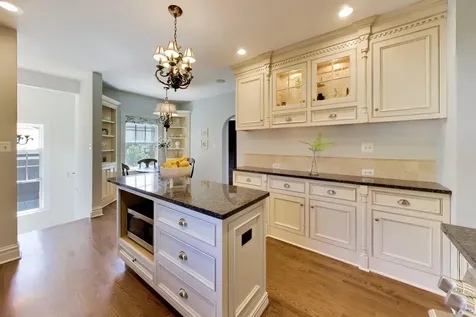 125 North Peck Avenue La Grange IL 60525