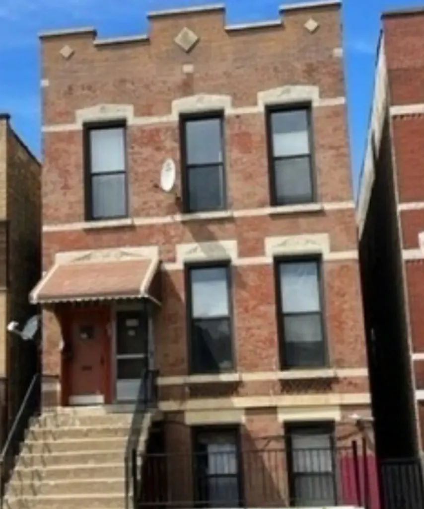 260 West 24th Street Chicago IL 60616