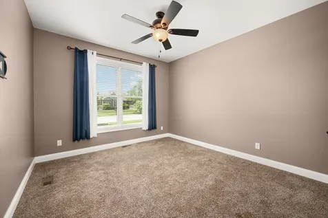 657 Brighton Way Sycamore IL 60178