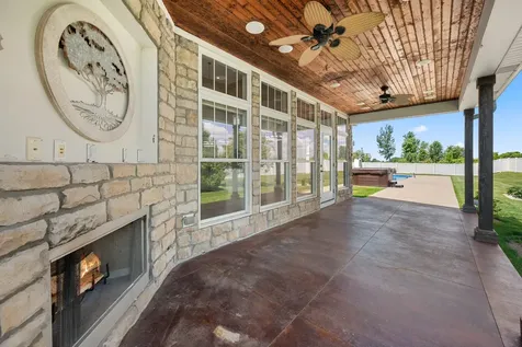 657 Brighton Way Sycamore IL 60178