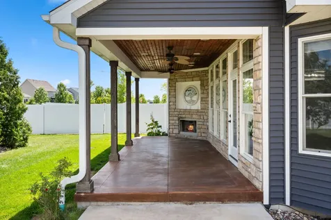 657 Brighton Way Sycamore IL 60178