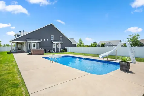 657 Brighton Way Sycamore IL 60178
