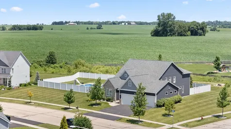 657 Brighton Way Sycamore IL 60178