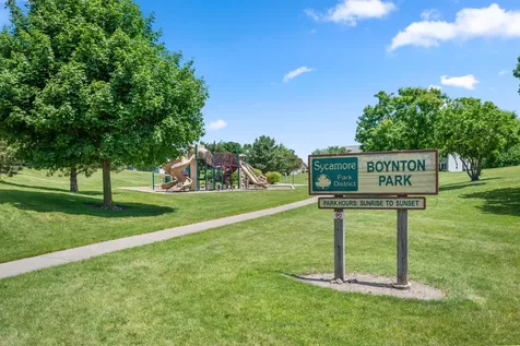 657 Brighton Way Sycamore IL 60178