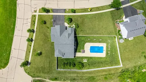 657 Brighton Way Sycamore IL 60178