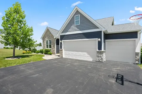 657 Brighton Way Sycamore IL 60178