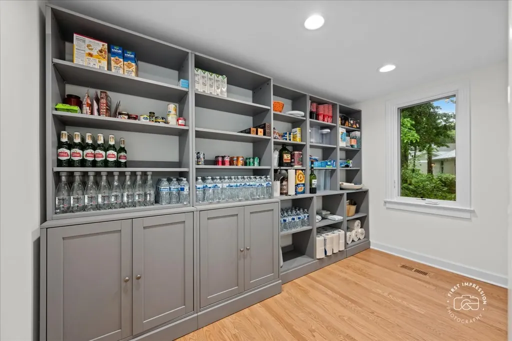 1415 Heatherton Drive Naperville IL 60563
