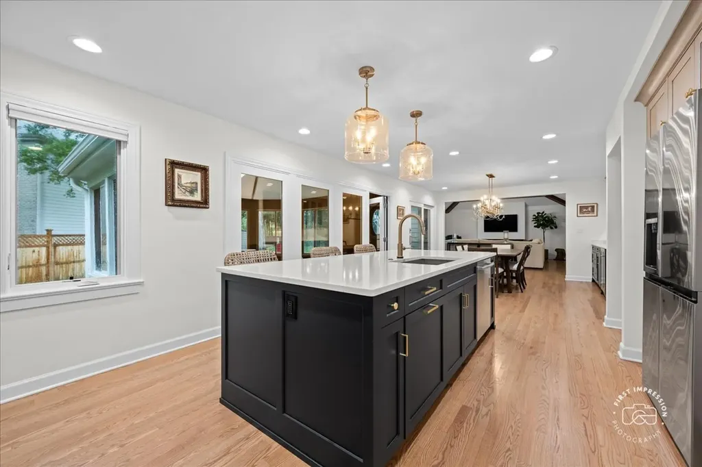 1415 Heatherton Drive Naperville IL 60563