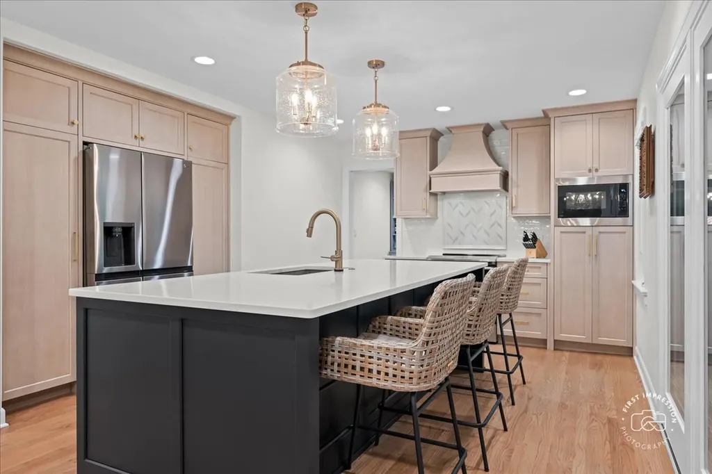 1415 Heatherton Drive Naperville IL 60563