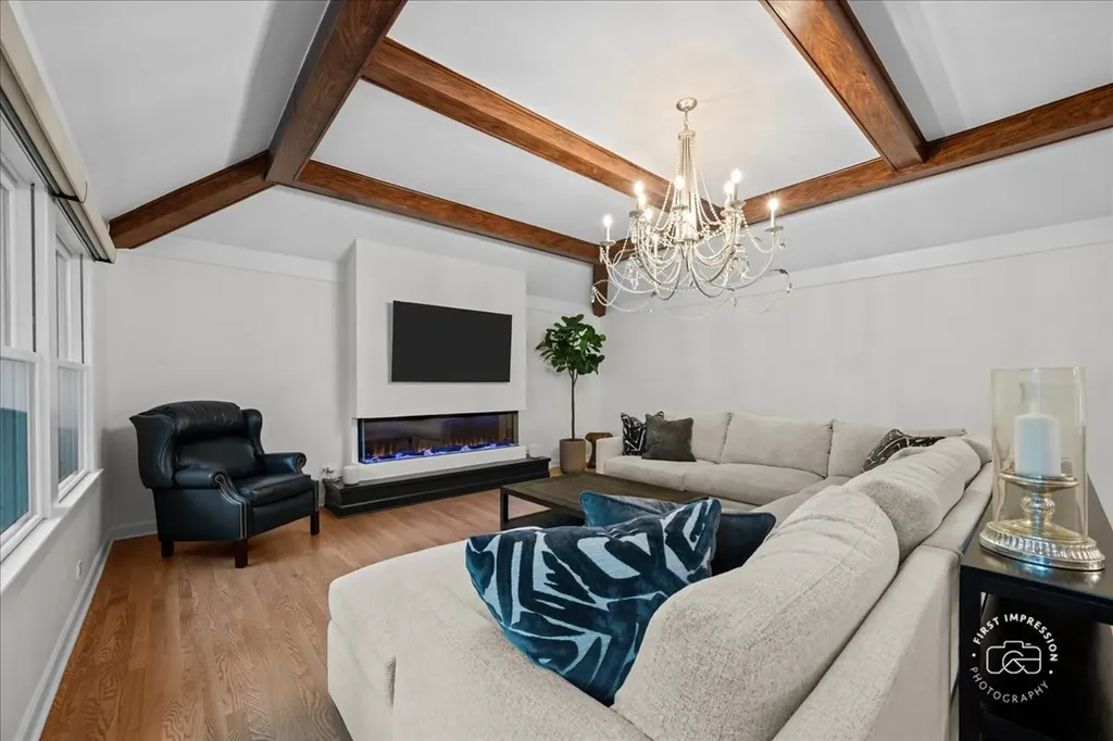 1415 Heatherton Drive Naperville IL 60563