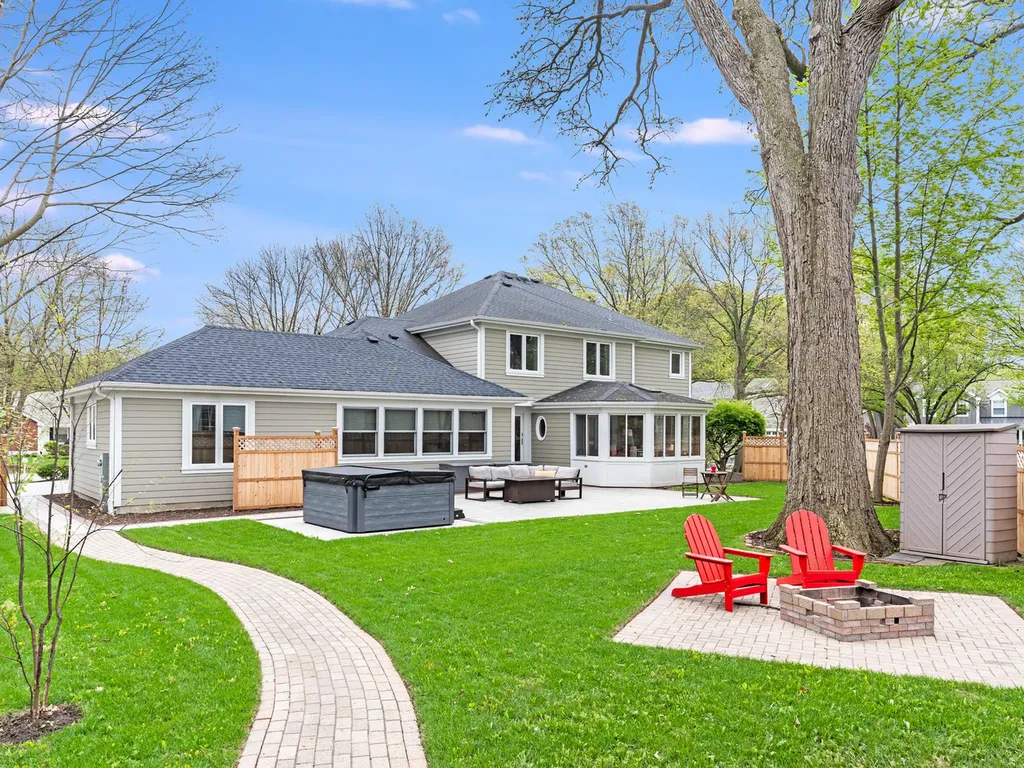 1415 Heatherton Drive Naperville IL 60563