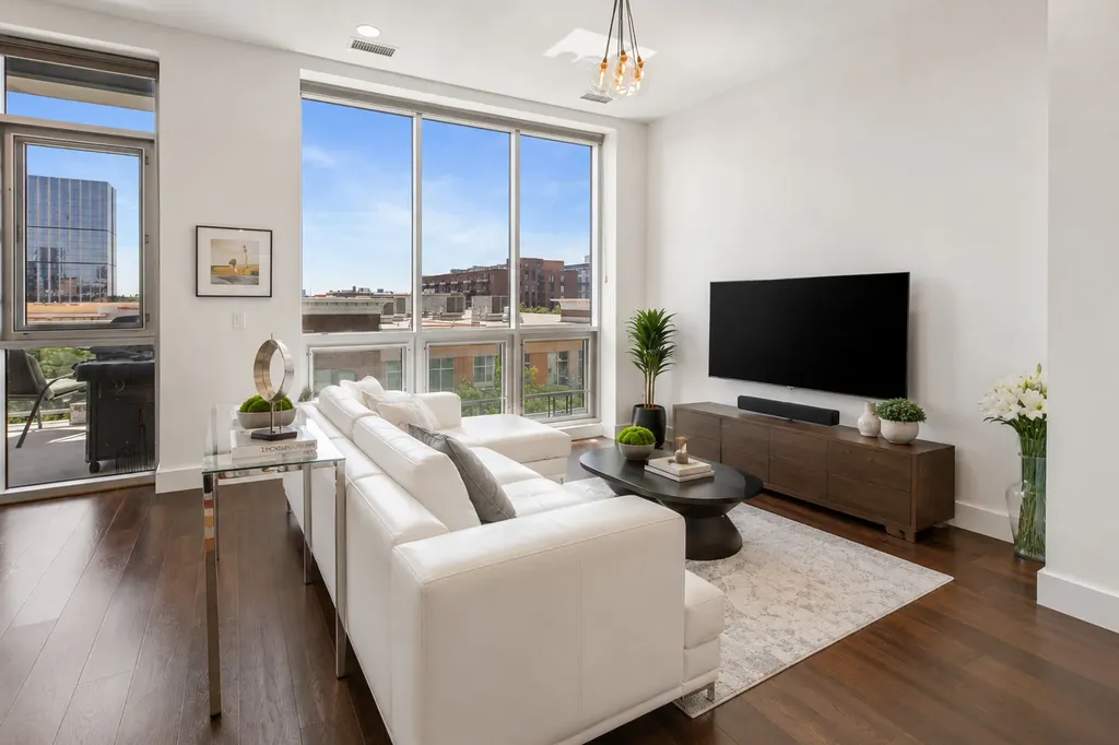 1124 West Adams Street Chicago IL 60607