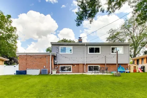 586 East Park Avenue Elmhurst IL 60126