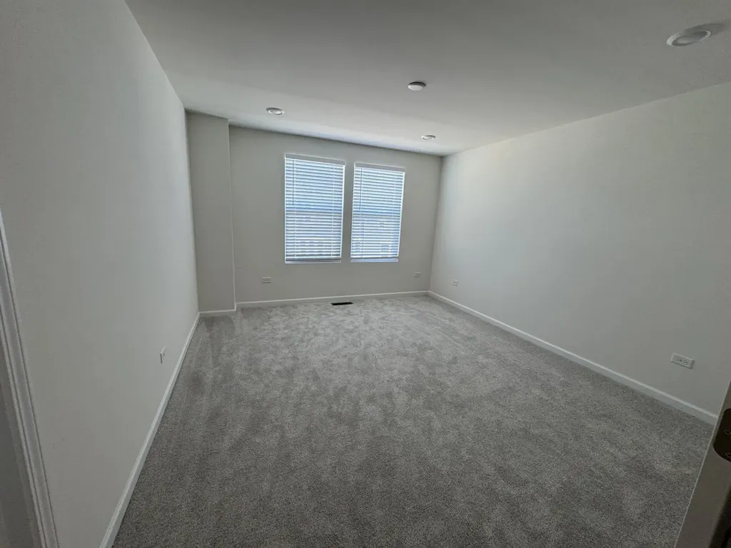 6275 Sandbelt Drive Lisle IL 60532