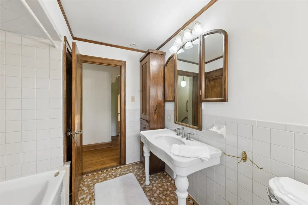 440 South Prospect Avenue Elmhurst IL 60126