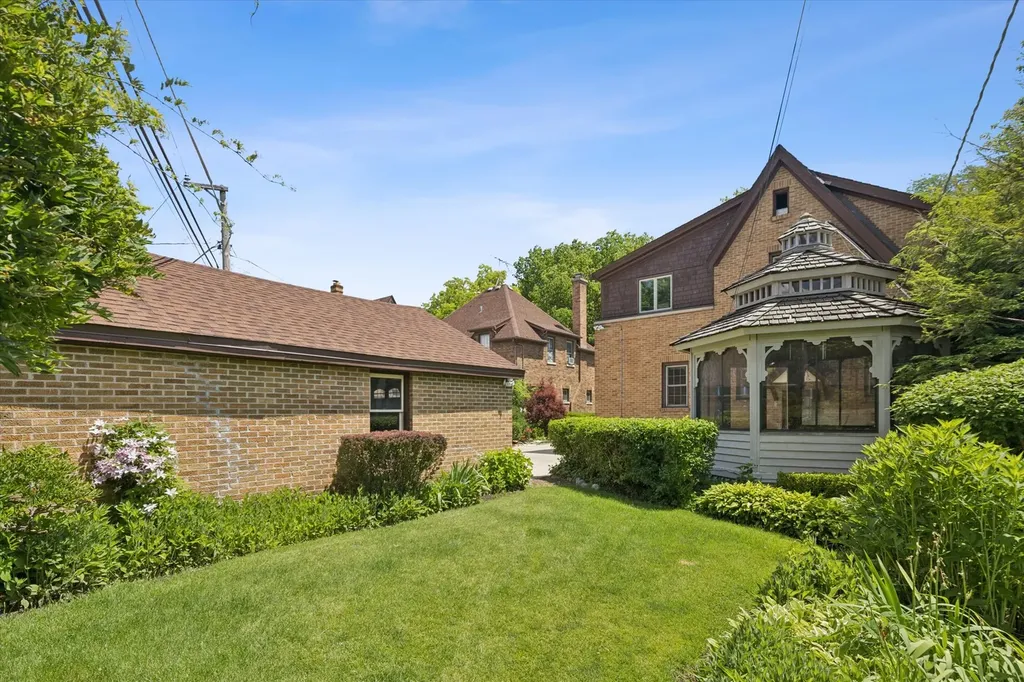 440 South Prospect Avenue Elmhurst IL 60126