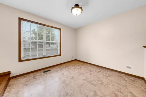 265 Yorkshire Court Gurnee IL 60031