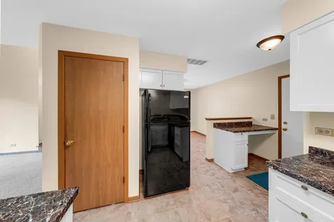 265 Yorkshire Court Gurnee IL 60031