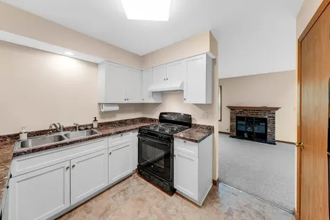 265 Yorkshire Court Gurnee IL 60031