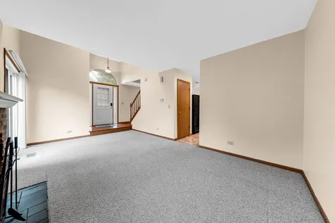 265 Yorkshire Court Gurnee IL 60031